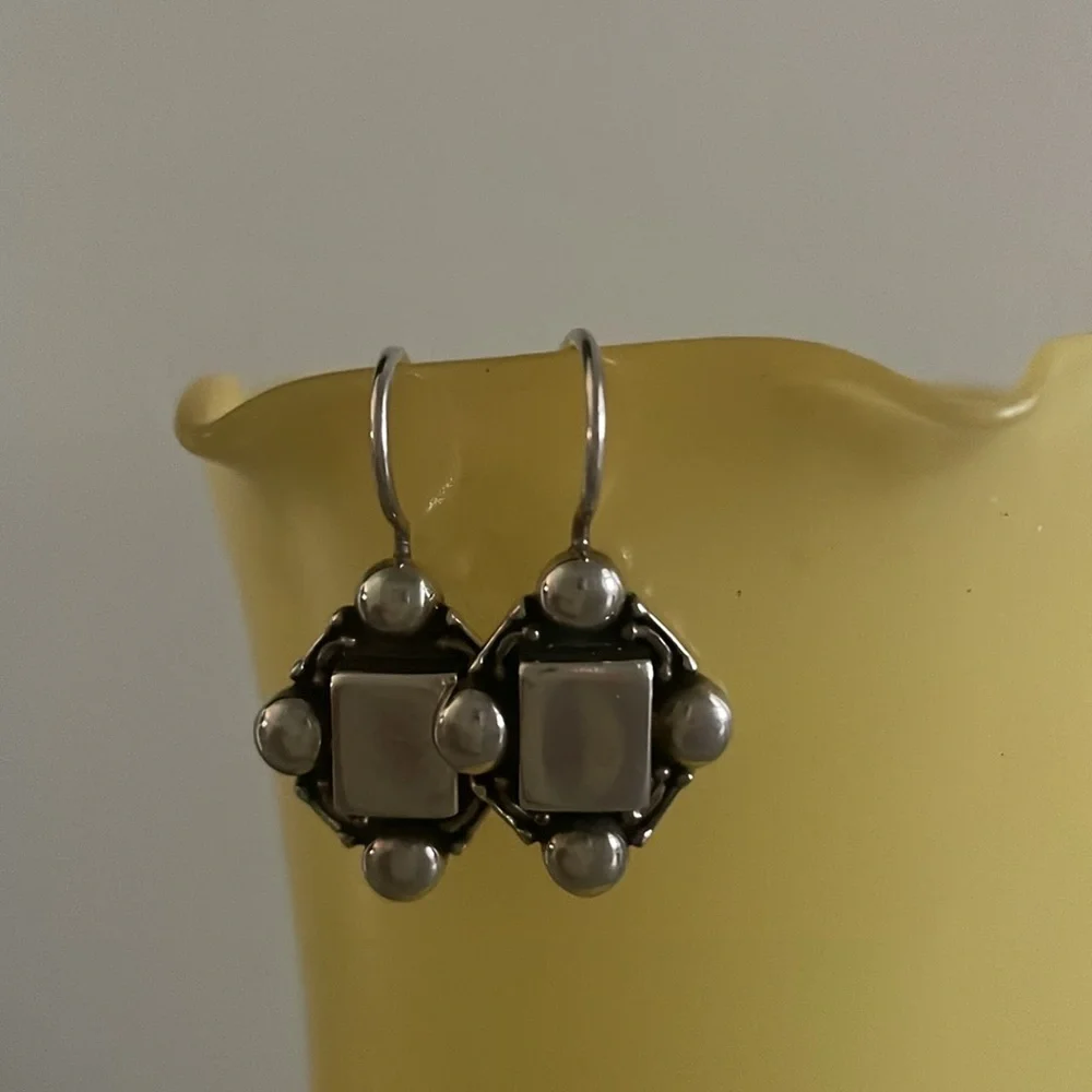 Silpada Sterling Silver Vintage French Wires W0335